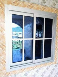 fenêtre sur mesure à Pompogne